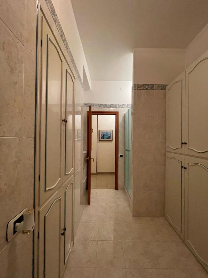 Royal Suite - Near Station & City Center Módena Exterior foto